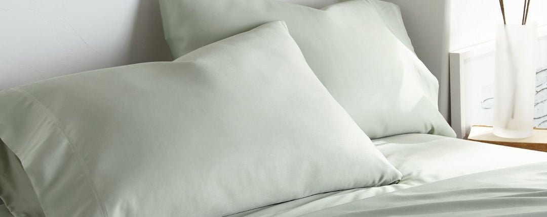 Bamboo vs. Silk Pillowcases: The Benefits of Bamboo