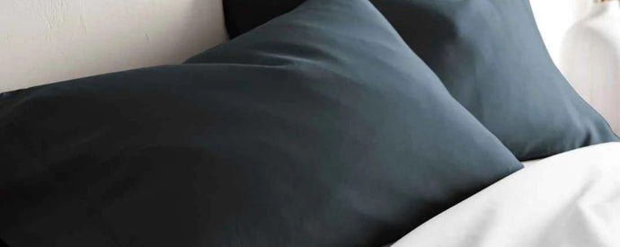 5 Ways Your Pillowcase Affects Your Skin & Hair