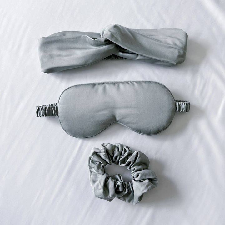 Luxurious self-care gift set in silver for relaxation, comfort, and eco-friendly pampering